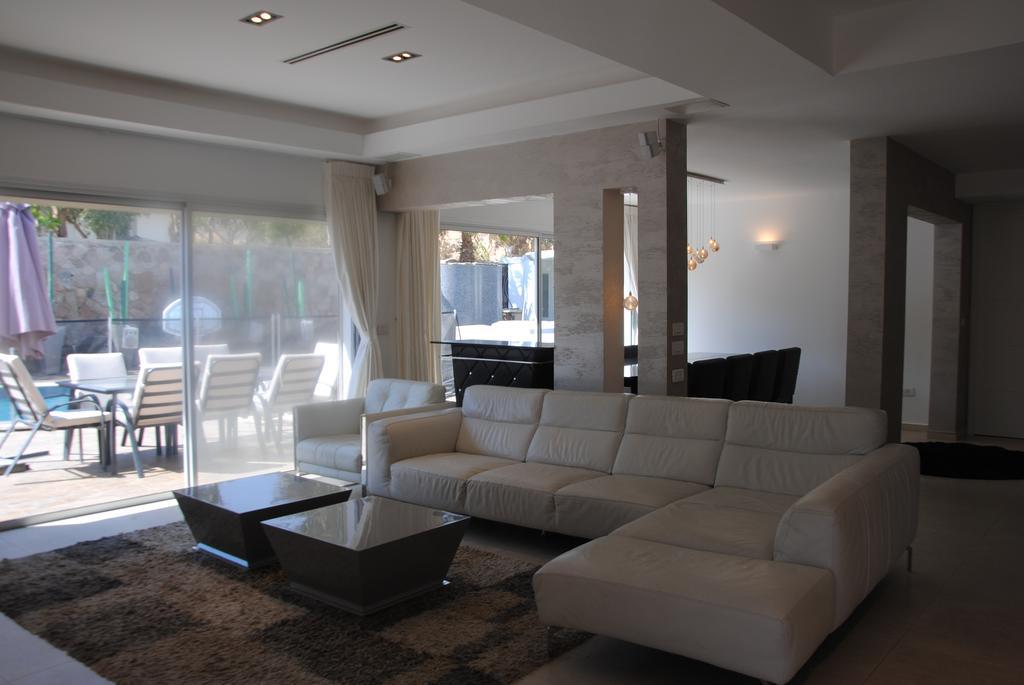 Riviera *